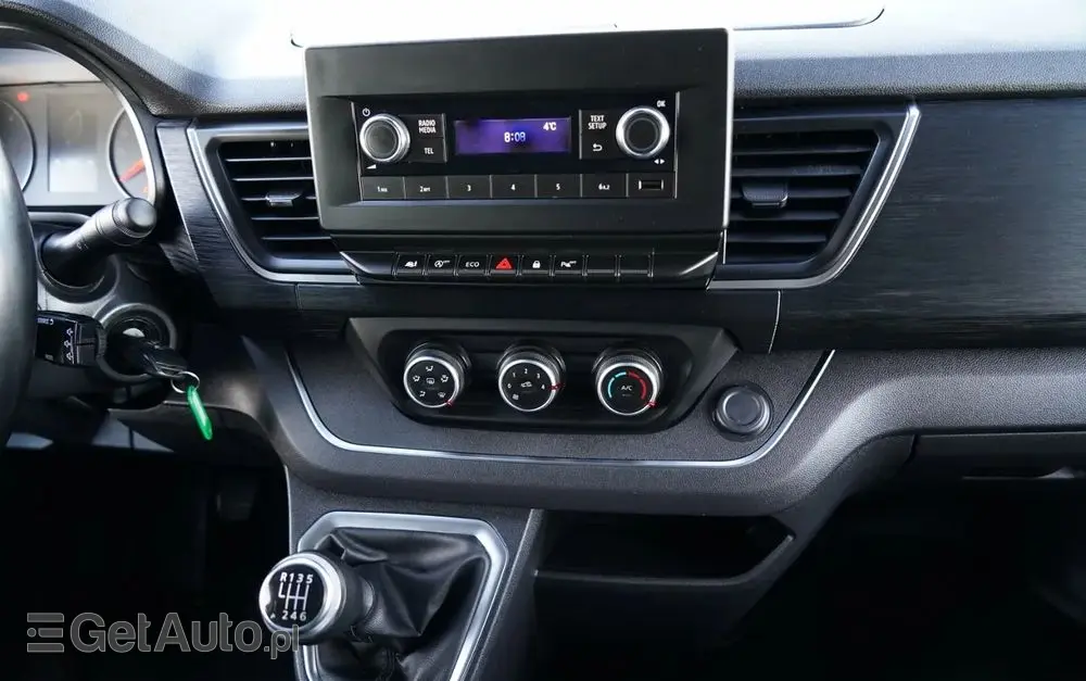 RENAULT TRAFIC III / BUS / 9 MIEJSC / PIERWSZY WŁAŚCICIEL / POLSKI SALON / 2022 ROK / 