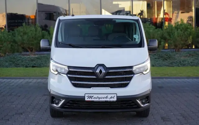 RENAULT TRAFIC III / BUS / 9 MIEJSC / PIERWSZY WŁAŚCICIEL / POLSKI SALON / 2022 ROK / 