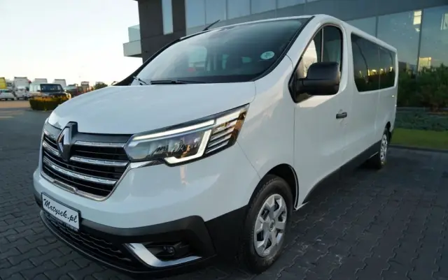 RENAULT TRAFIC III / BUS / 9 MIEJSC / PIERWSZY WŁAŚCICIEL / POLSKI SALON / 2022 ROK / 