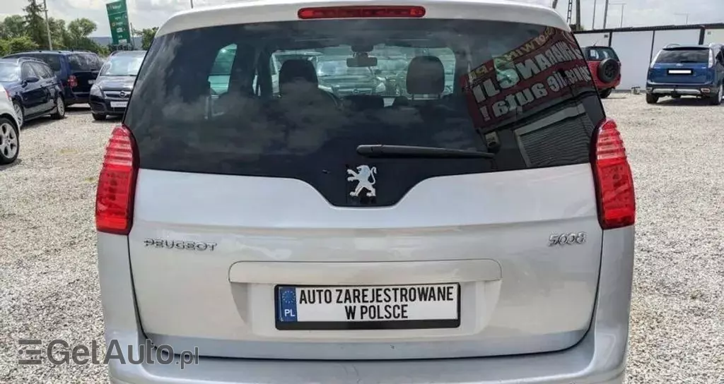 PEUGEOT 5008 