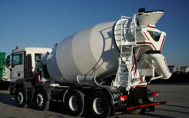 MAN TGS 32.420 / 8x4 / BETONOMIESZARKA FRUMECAR   / GRUSZKA 9 M3 / 