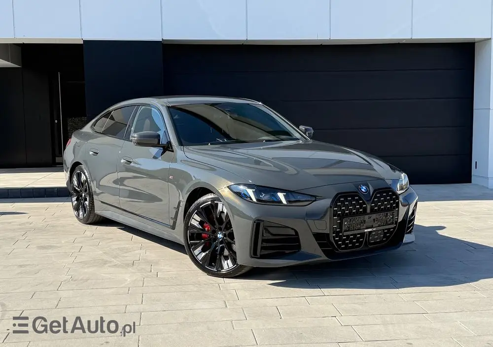 BMW Seria 4 420d xDrive Sport-Aut M Sport