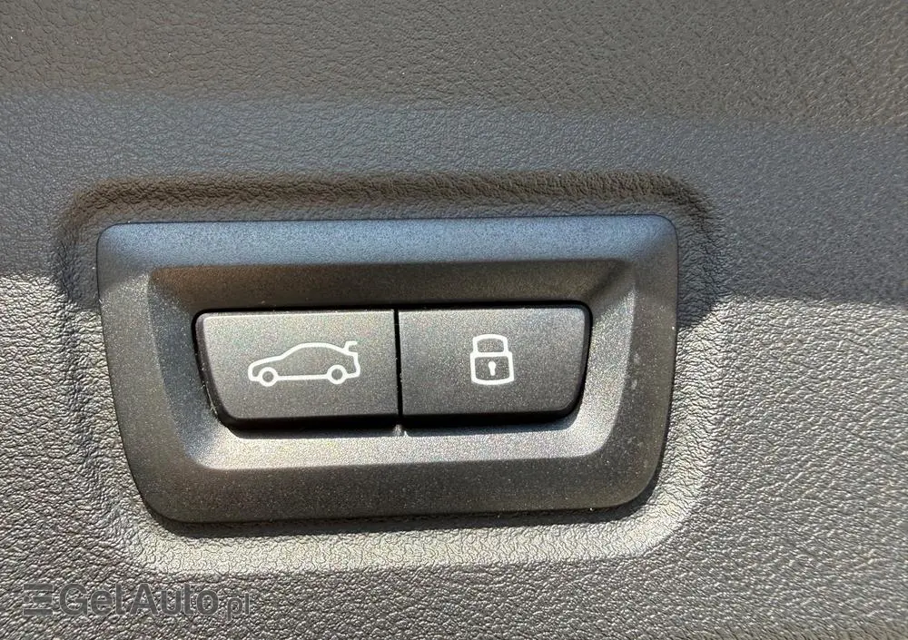 BMW Seria 4 420d xDrive Sport-Aut M Sport