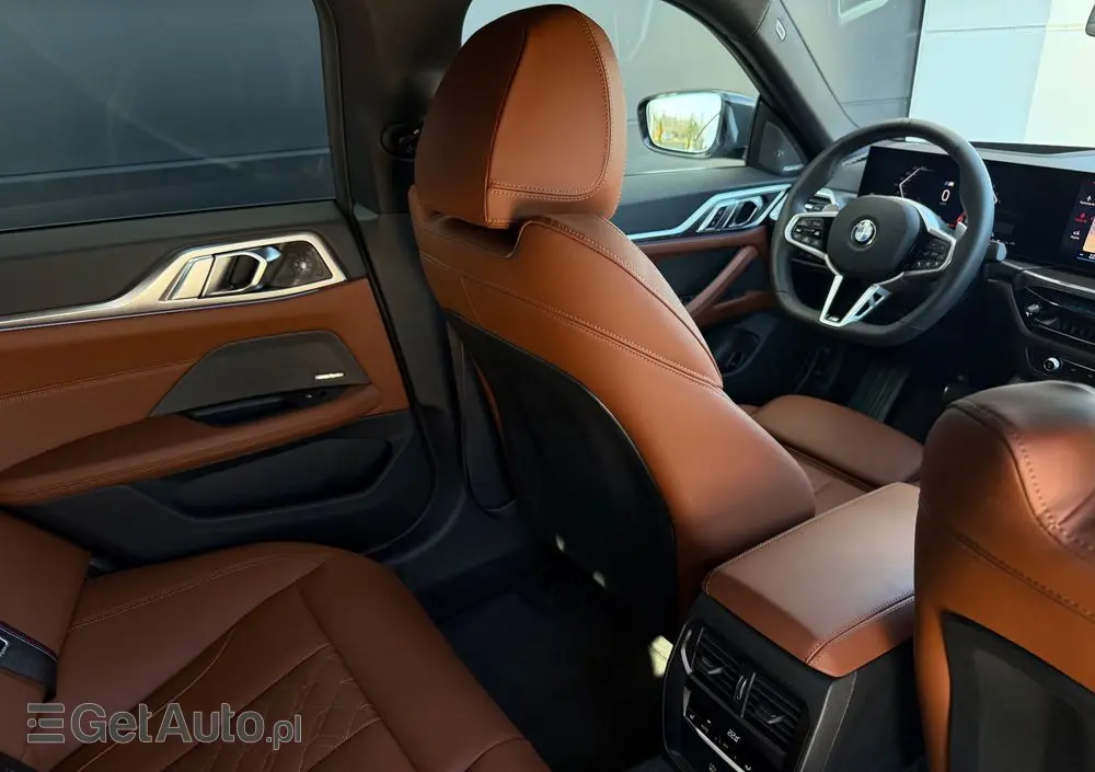 BMW Seria 4 420d xDrive Sport-Aut M Sport