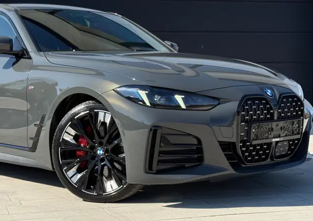 BMW Seria 4 420d xDrive Sport-Aut M Sport