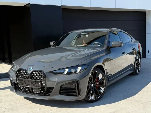 BMW Seria 4 420d xDrive Sport-Aut M Sport