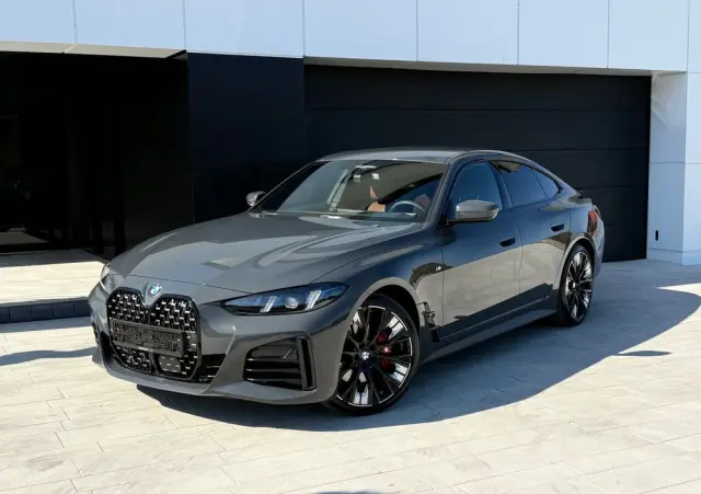 BMW Seria 4 420d xDrive Sport-Aut M Sport