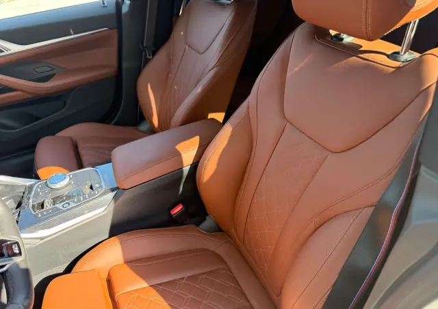 BMW Seria 4 420d xDrive Sport-Aut M Sport