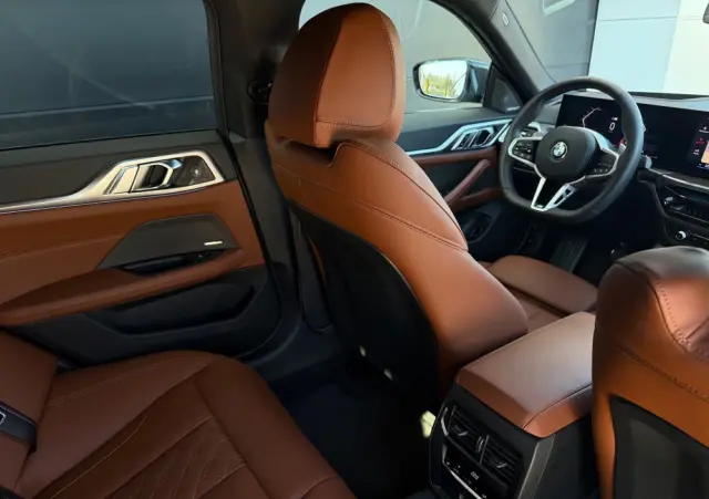 BMW Seria 4 420d xDrive Sport-Aut M Sport