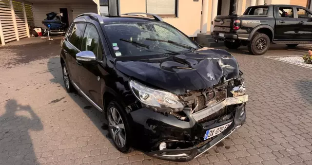 PEUGEOT 2008 PureTech 130 GPF Stop&Start Crossway