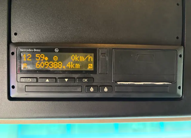 MERCEDES-BENZ Actros 