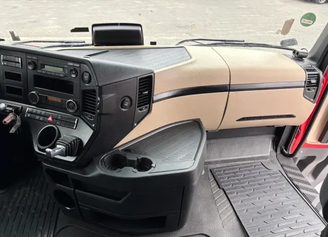 MERCEDES-BENZ Actros 