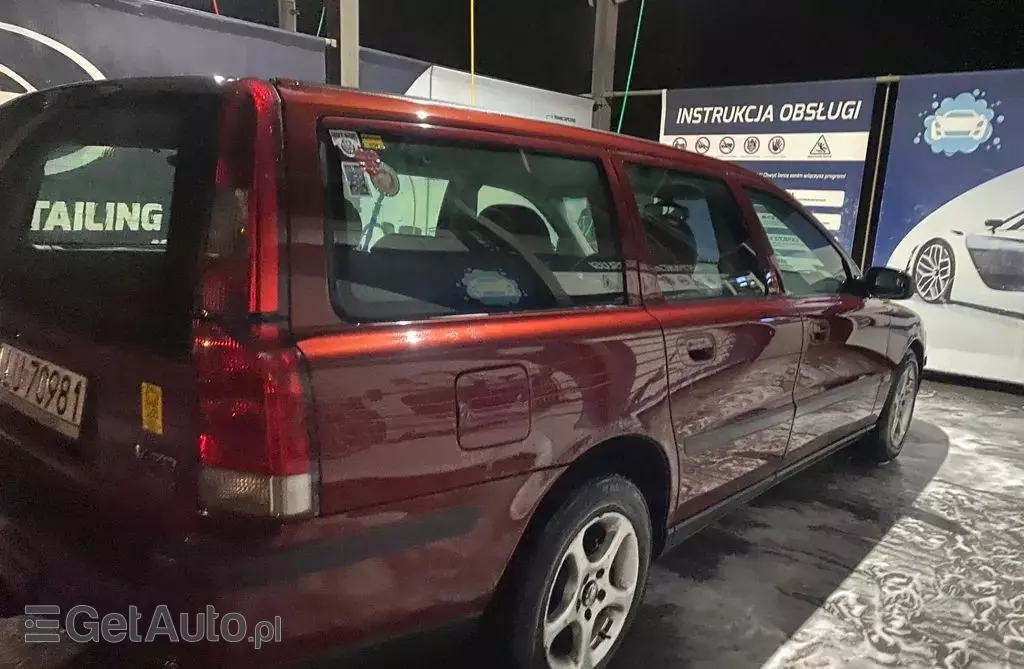 VOLVO V70 