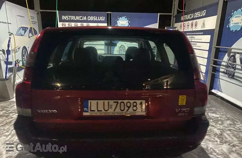 VOLVO V70 