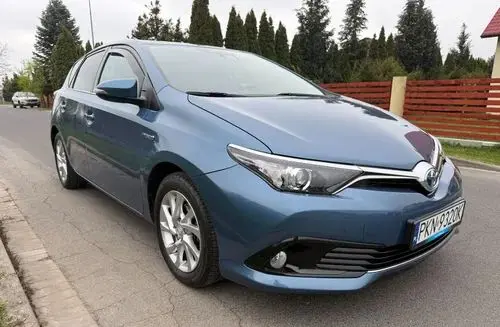 TOYOTA Auris 