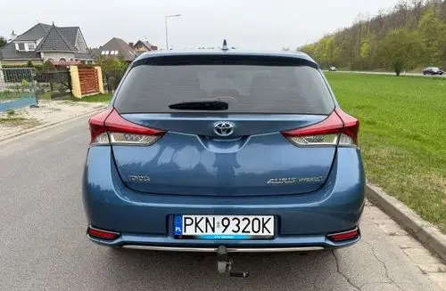 TOYOTA Auris 
