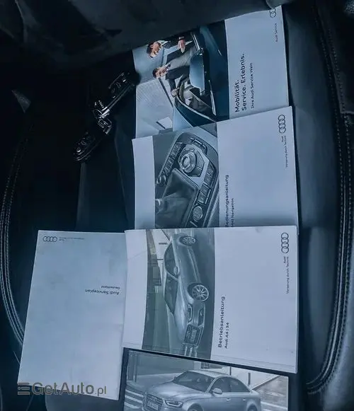 AUDI A4 