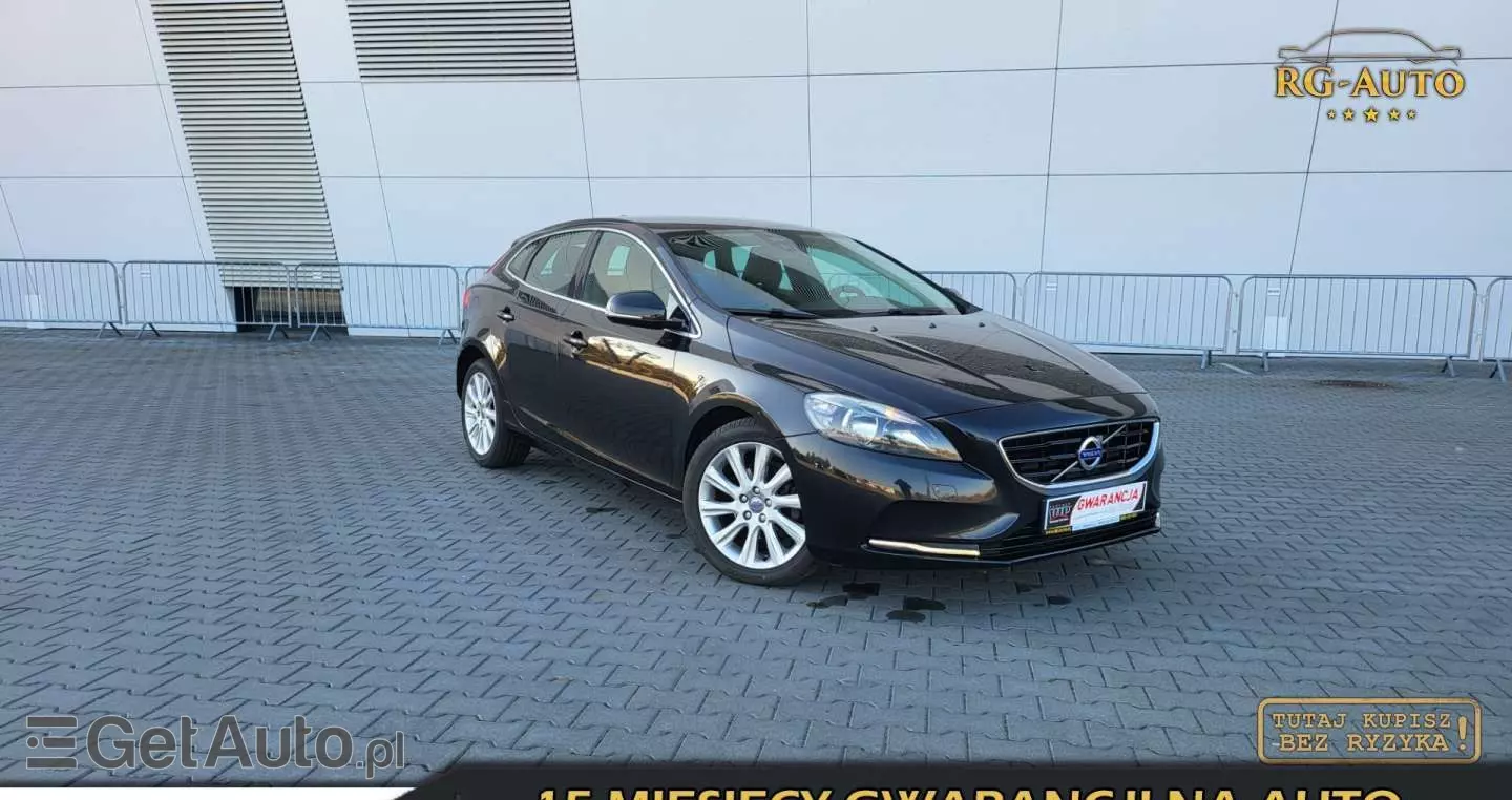 VOLVO V40 