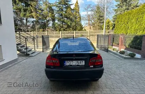 MITSUBISHI Carisma 