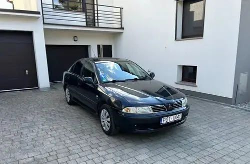 MITSUBISHI Carisma 
