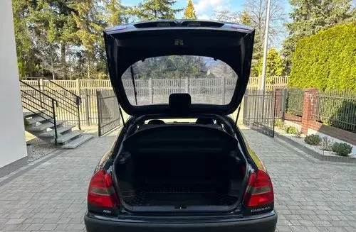 MITSUBISHI Carisma 