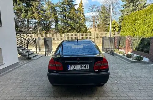 MITSUBISHI Carisma 