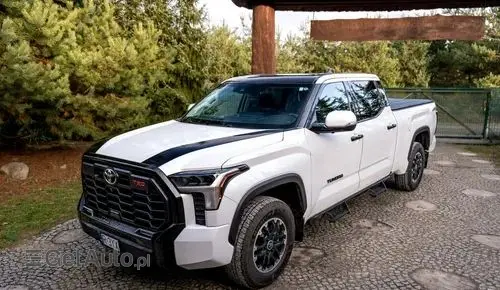 TOYOTA Tundra 