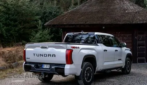 TOYOTA Tundra 