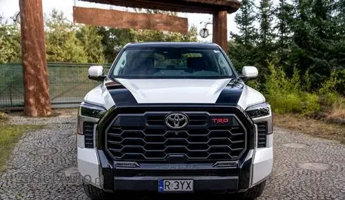 TOYOTA Tundra 