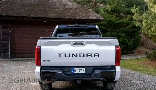 TOYOTA Tundra 