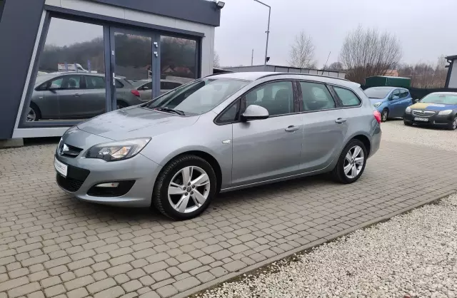 OPEL Astra 1.4 Turbo (120 KM)