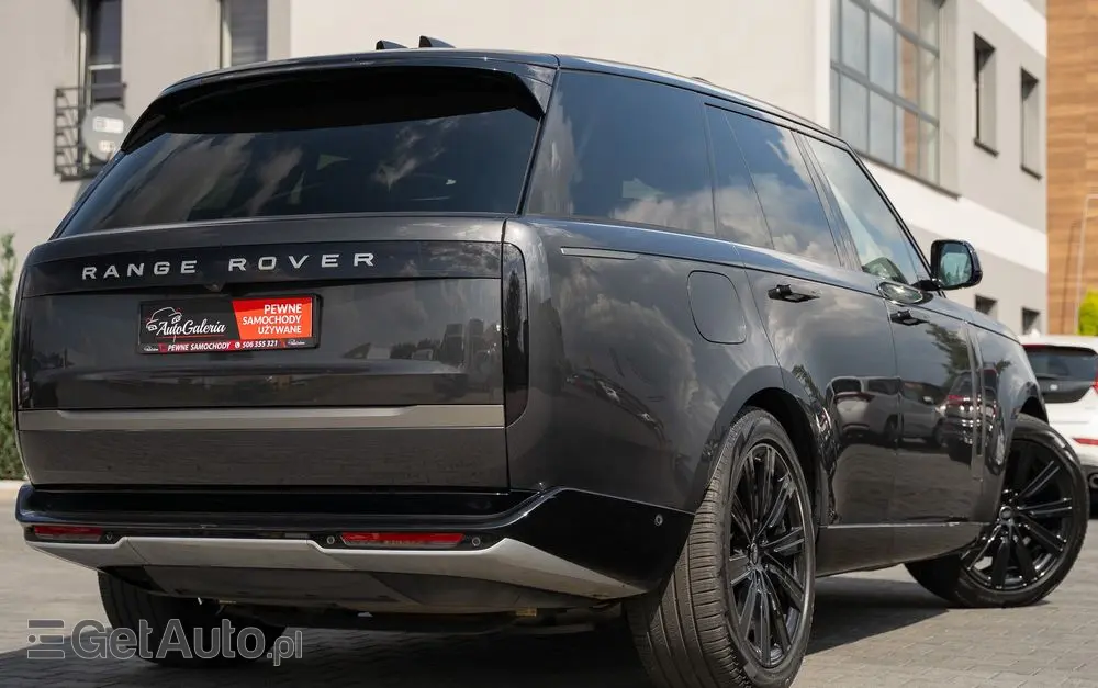 LAND ROVER Range Rover D300 HSE