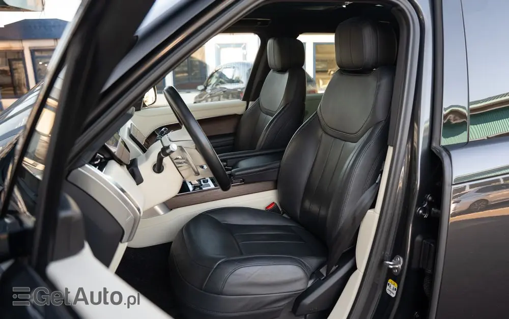 LAND ROVER Range Rover D300 HSE