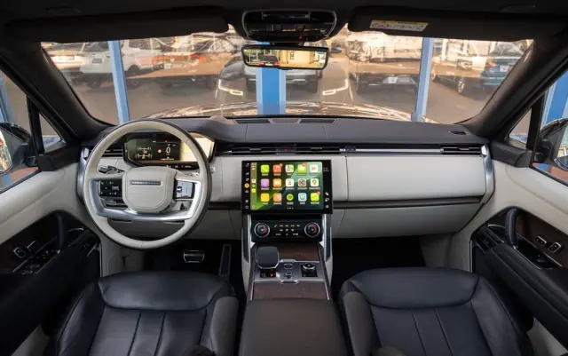 LAND ROVER Range Rover D300 HSE