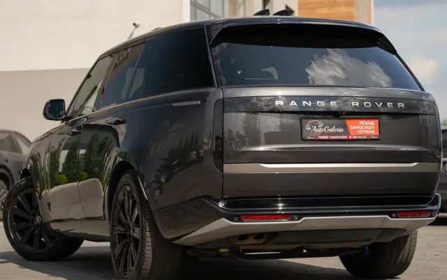 LAND ROVER Range Rover D300 HSE