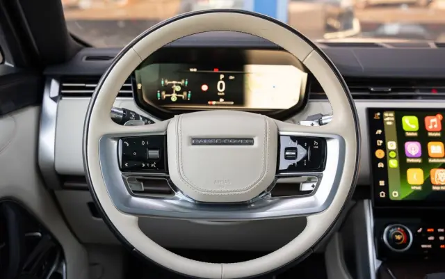 LAND ROVER Range Rover D300 HSE