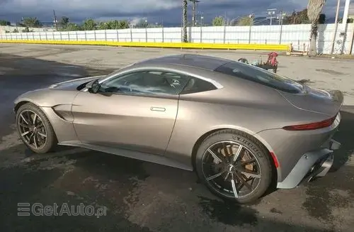 ASTON MARTIN Vantage 