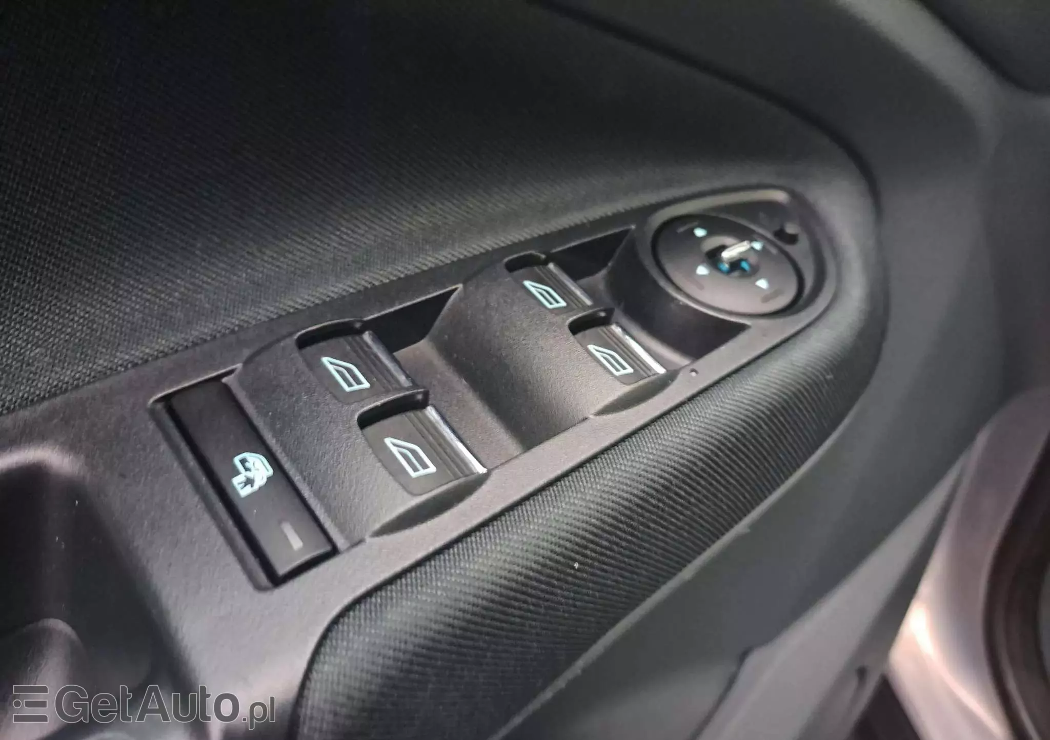 FORD C-MAX 1.6 Titanium