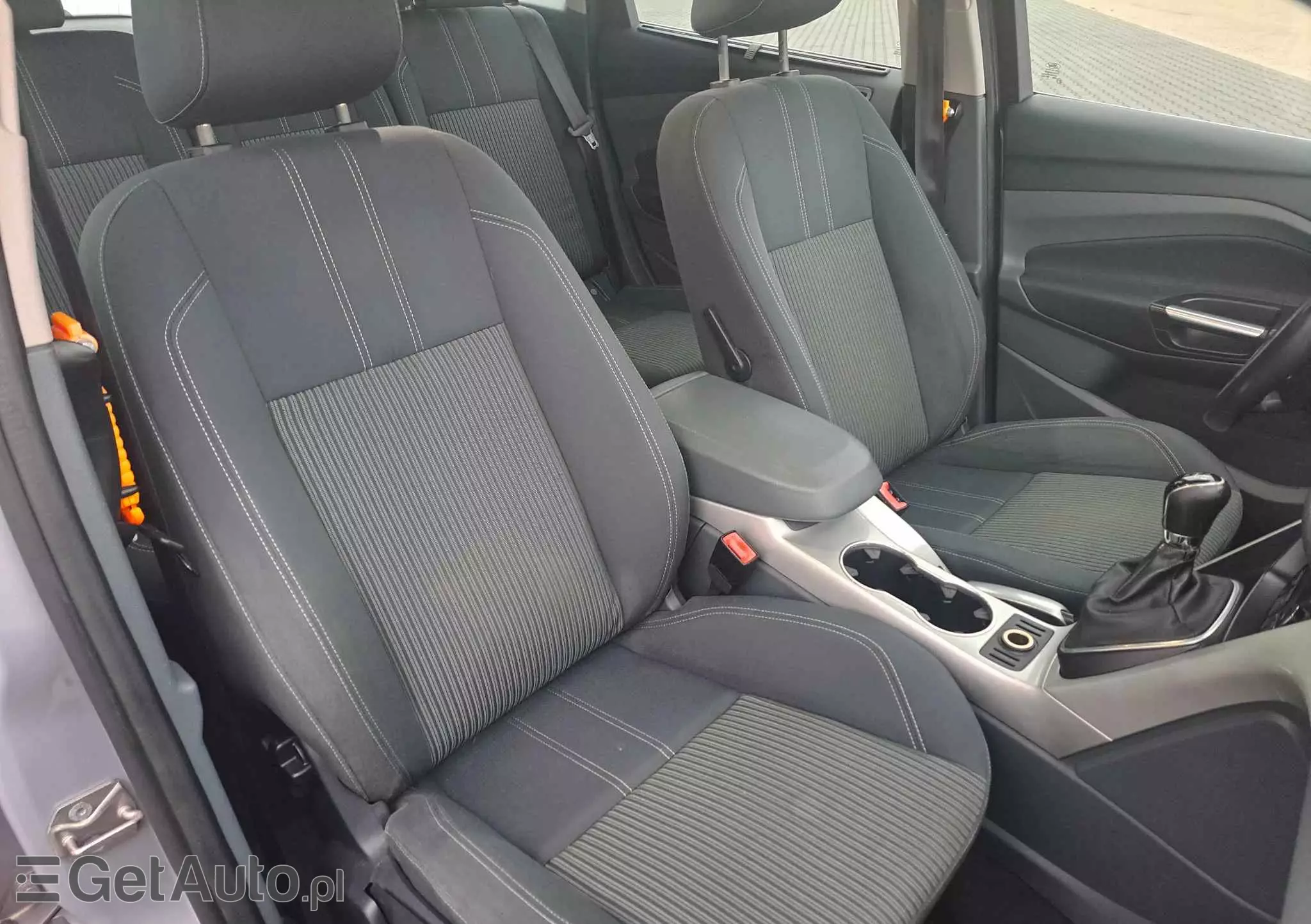 FORD C-MAX 1.6 Titanium