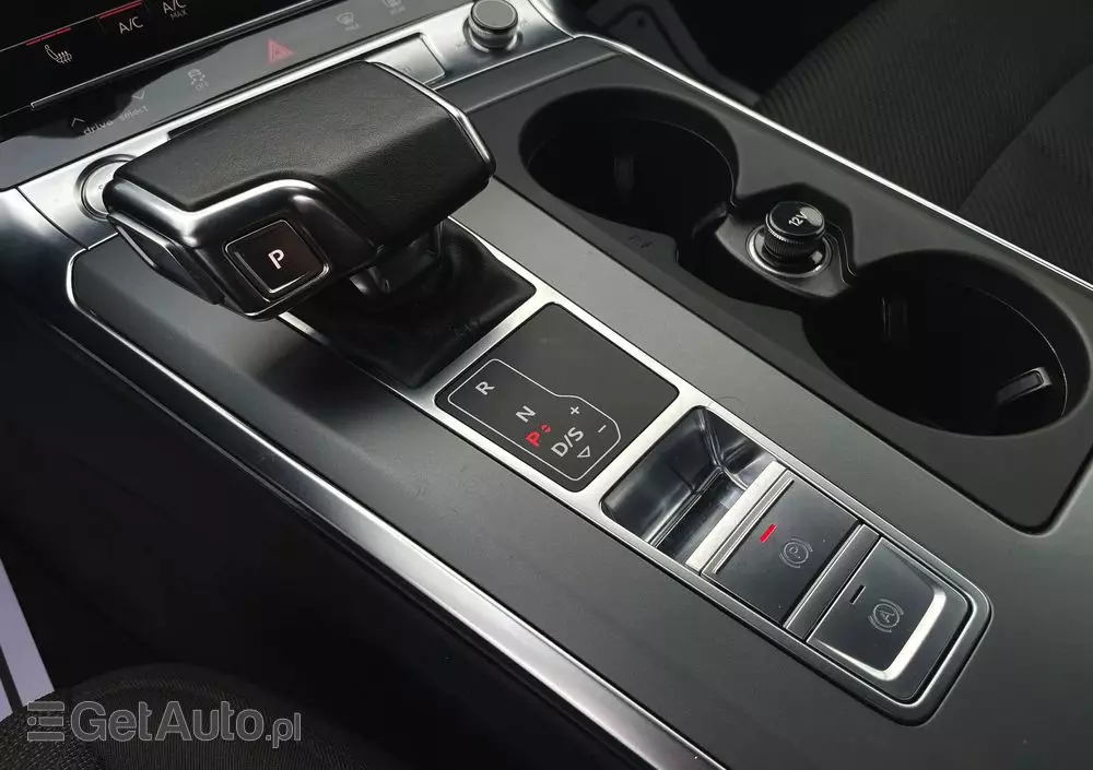 AUDI A6 Avant 40 TDI S tronic