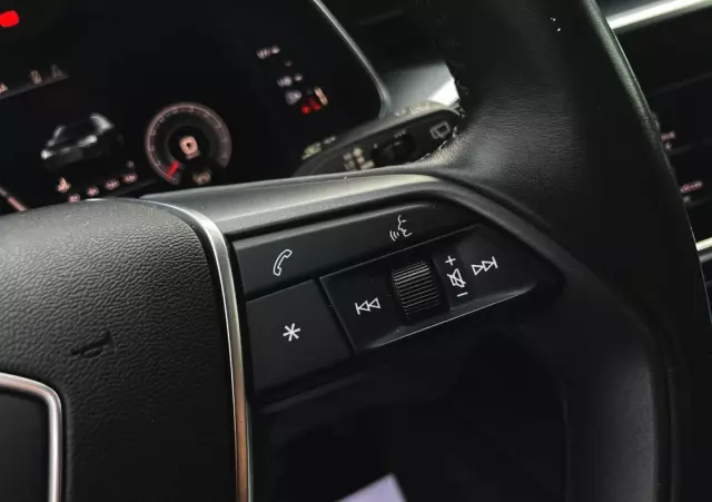 AUDI A6 Avant 40 TDI S tronic