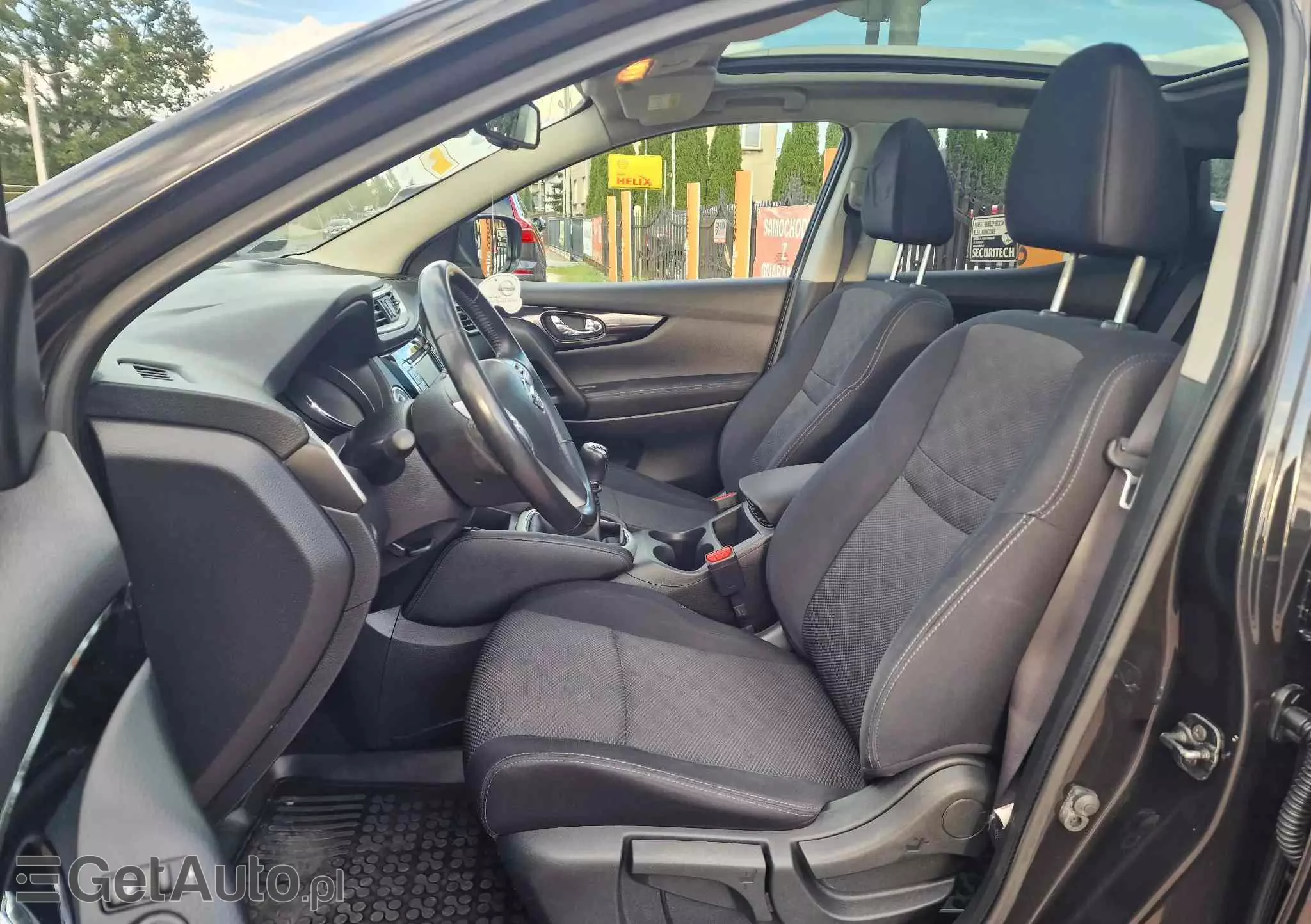 NISSAN Qashqai 1.6 DIG-T N-Connecta