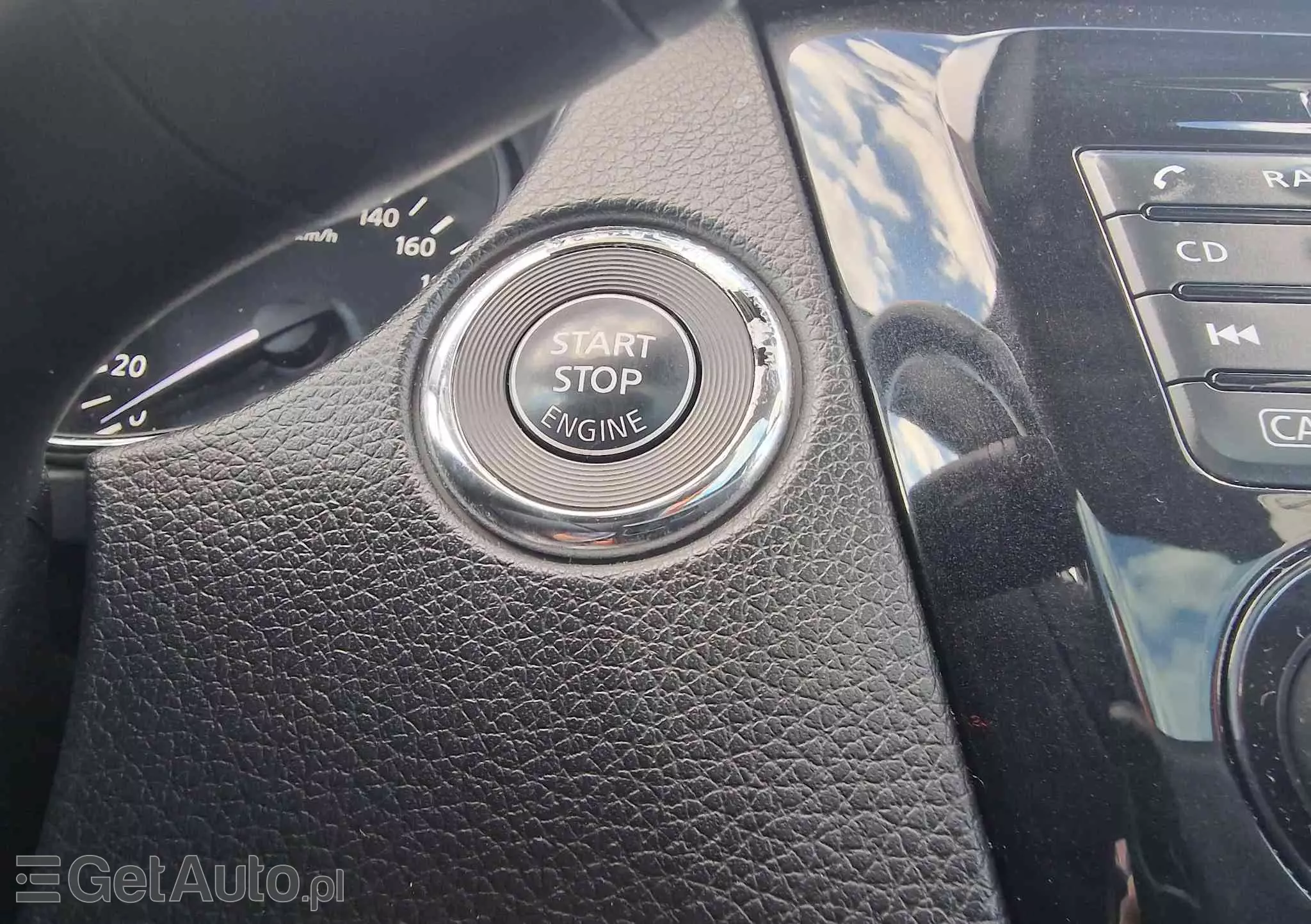 NISSAN Qashqai 1.6 DIG-T N-Connecta