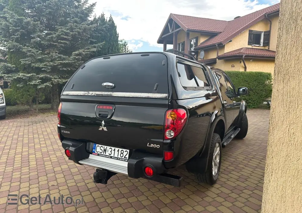 MITSUBISHI L200 Pick Up 4x4 S&S Double Cab SUV-Star