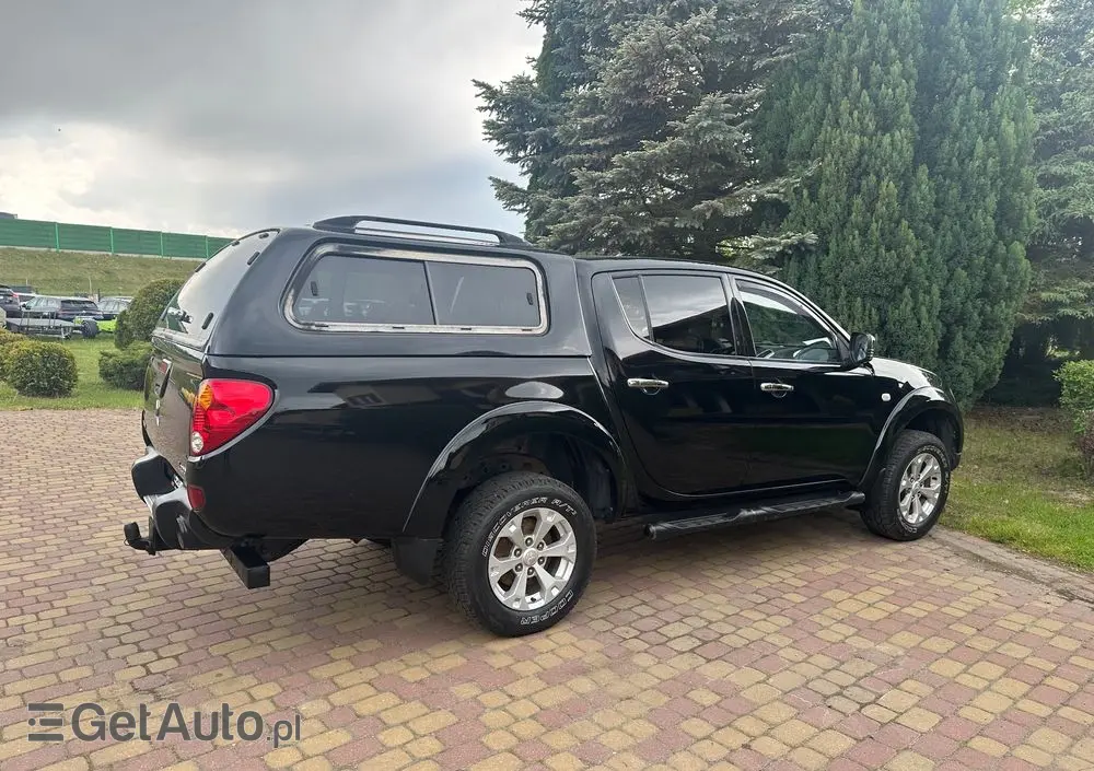 MITSUBISHI L200 Pick Up 4x4 S&S Double Cab SUV-Star