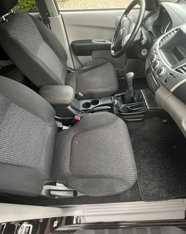 MITSUBISHI L200 Pick Up 4x4 S&S Double Cab SUV-Star