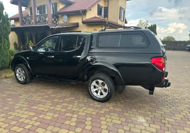 MITSUBISHI L200 Pick Up 4x4 S&S Double Cab SUV-Star