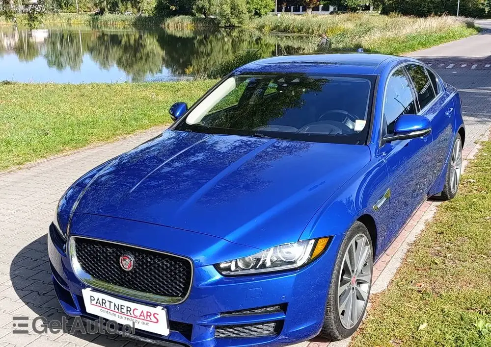 JAGUAR XE 