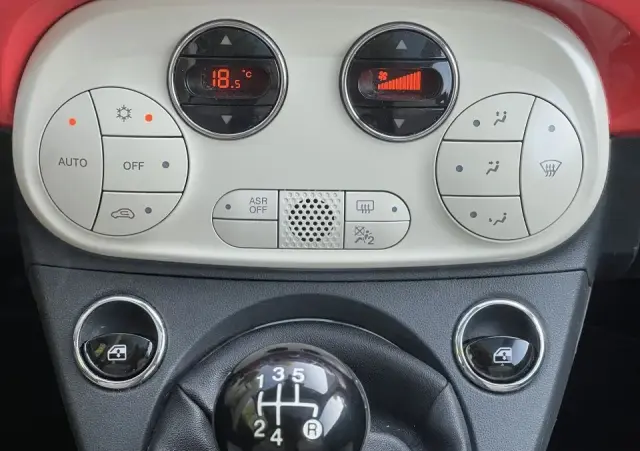 FIAT 500 1.2 8V Lounge Euro6