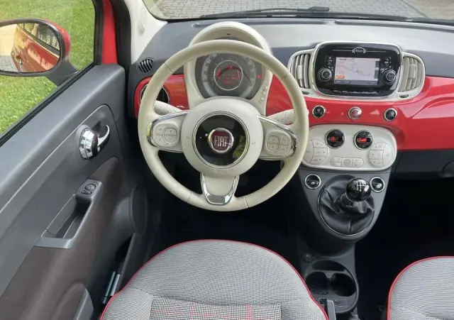 FIAT 500 1.2 8V Lounge Euro6